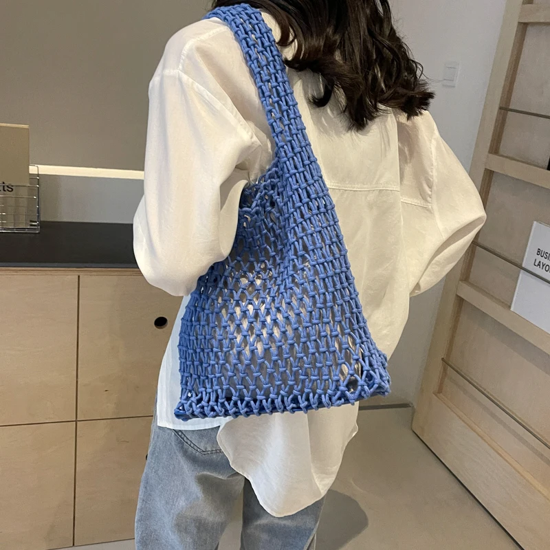 Classic Women's Woven Solid Color Mesh Bag New Fashionable And Simple Casual Handbag Outdoor Versatile Beach Bags image 3