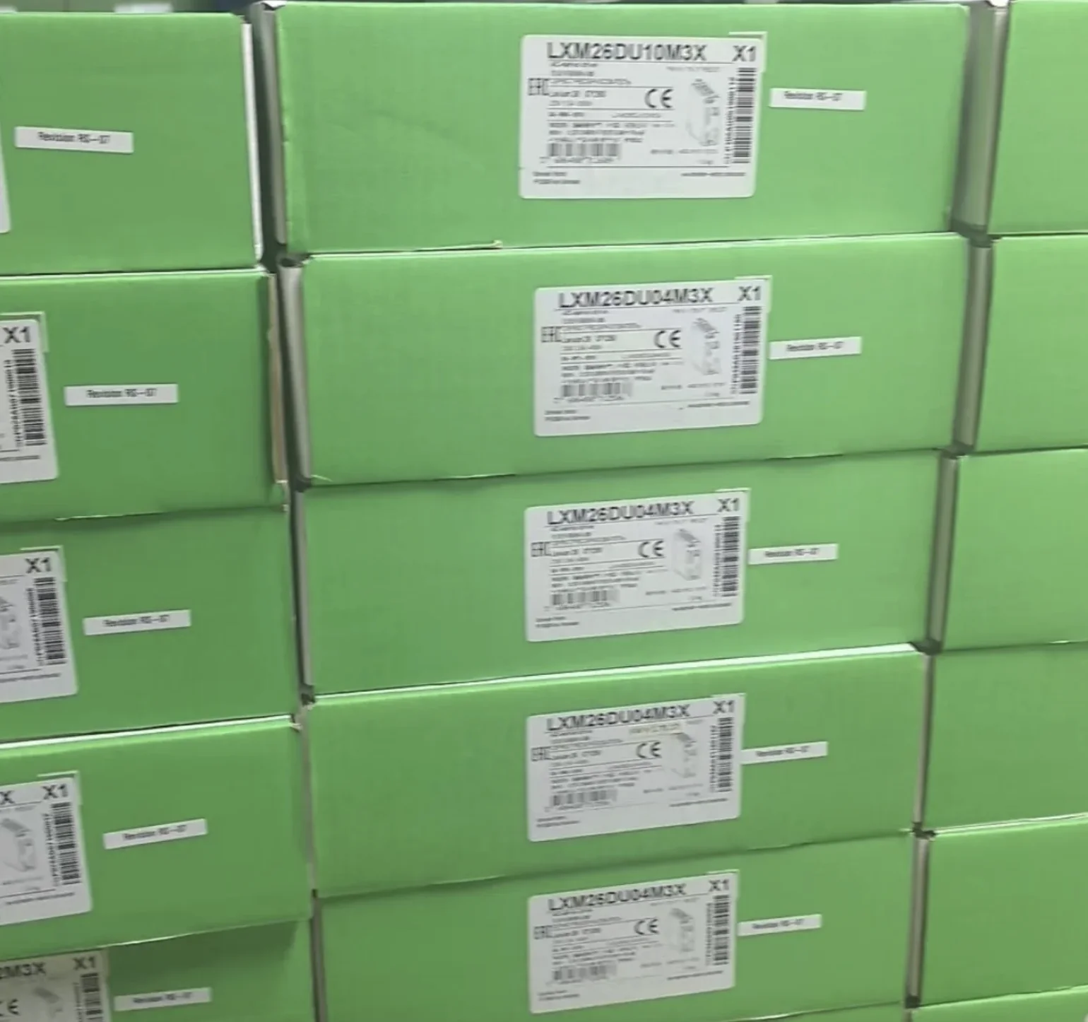 

LXM26DU10M3X AC Servo drive