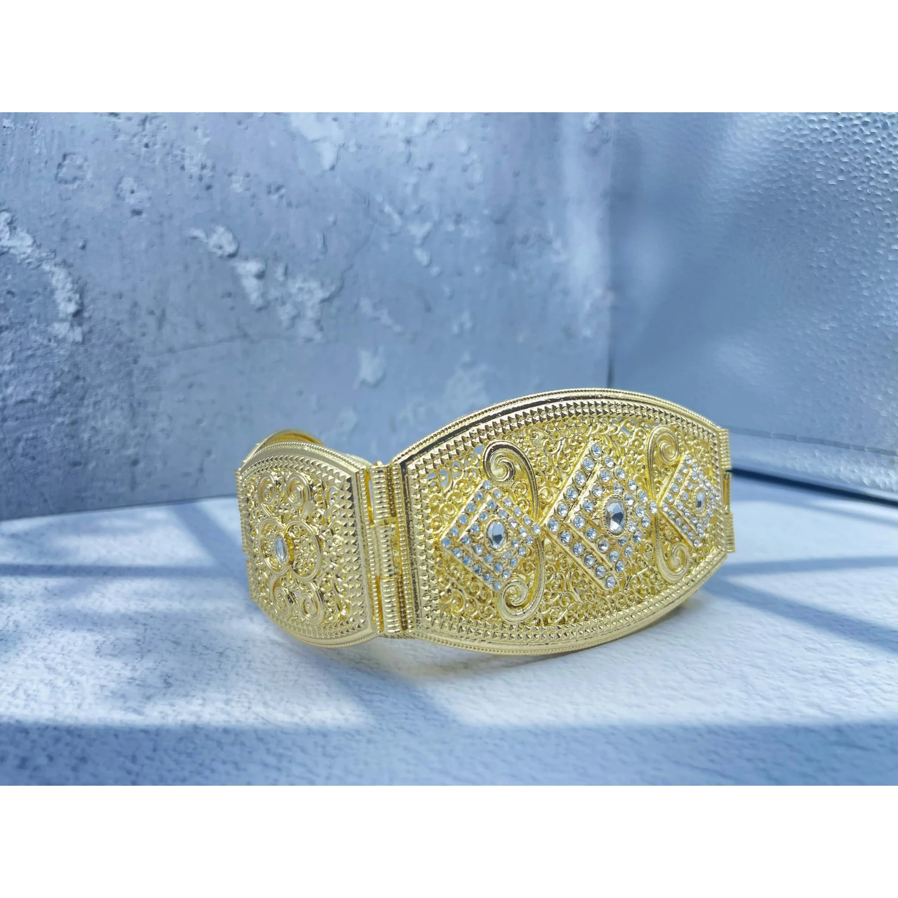 Light Luxury Square Crystal Waist Belt – Vintage Hollow-Carved Metal Long Tie Corset Belt