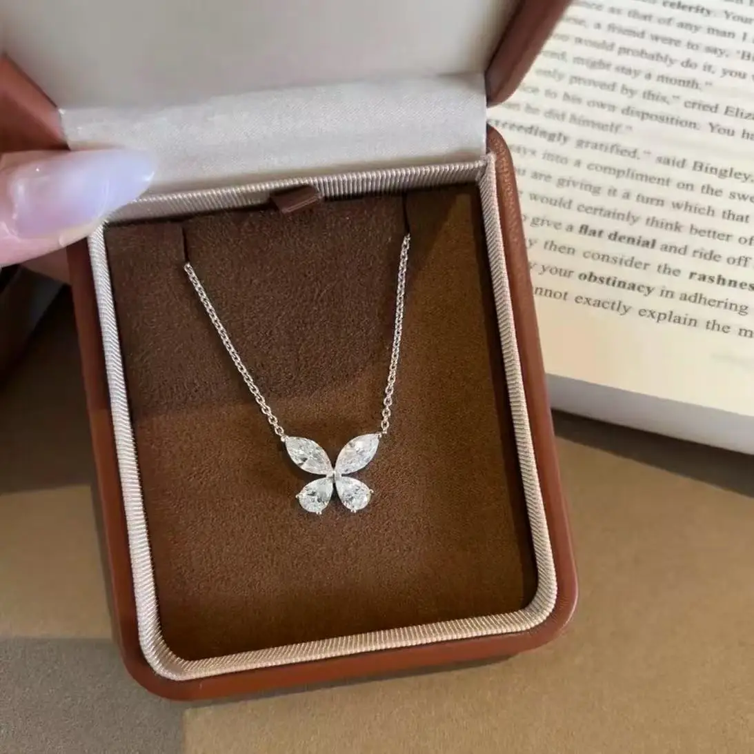 Zircon Butterfly Necklace for Women Ins Light Luxury French Water Drop Full Diamond Net Celebrity Sweet Versatile Clavicle Chain