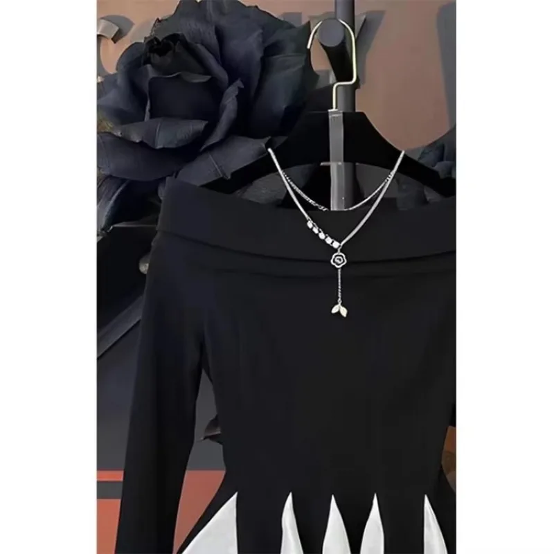 Sexy épaules nues à manches longues hauts Mujer 2025 début du printemps nouveau T-shirt noir Y2k volants Patchwork T-shirt pour les femmes