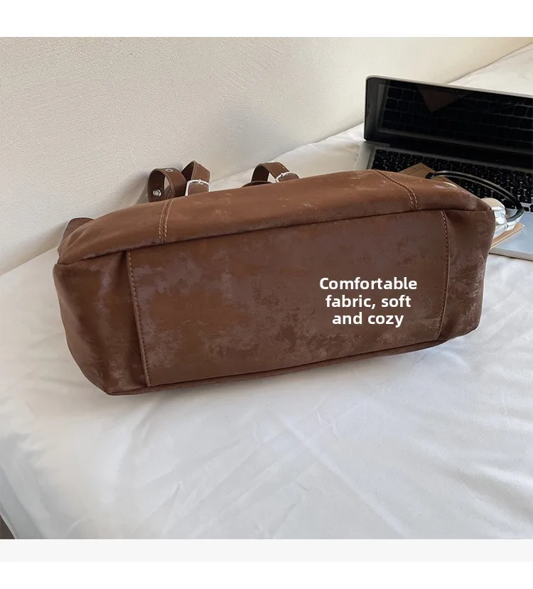 Large Vintage Women's Handbag description 5