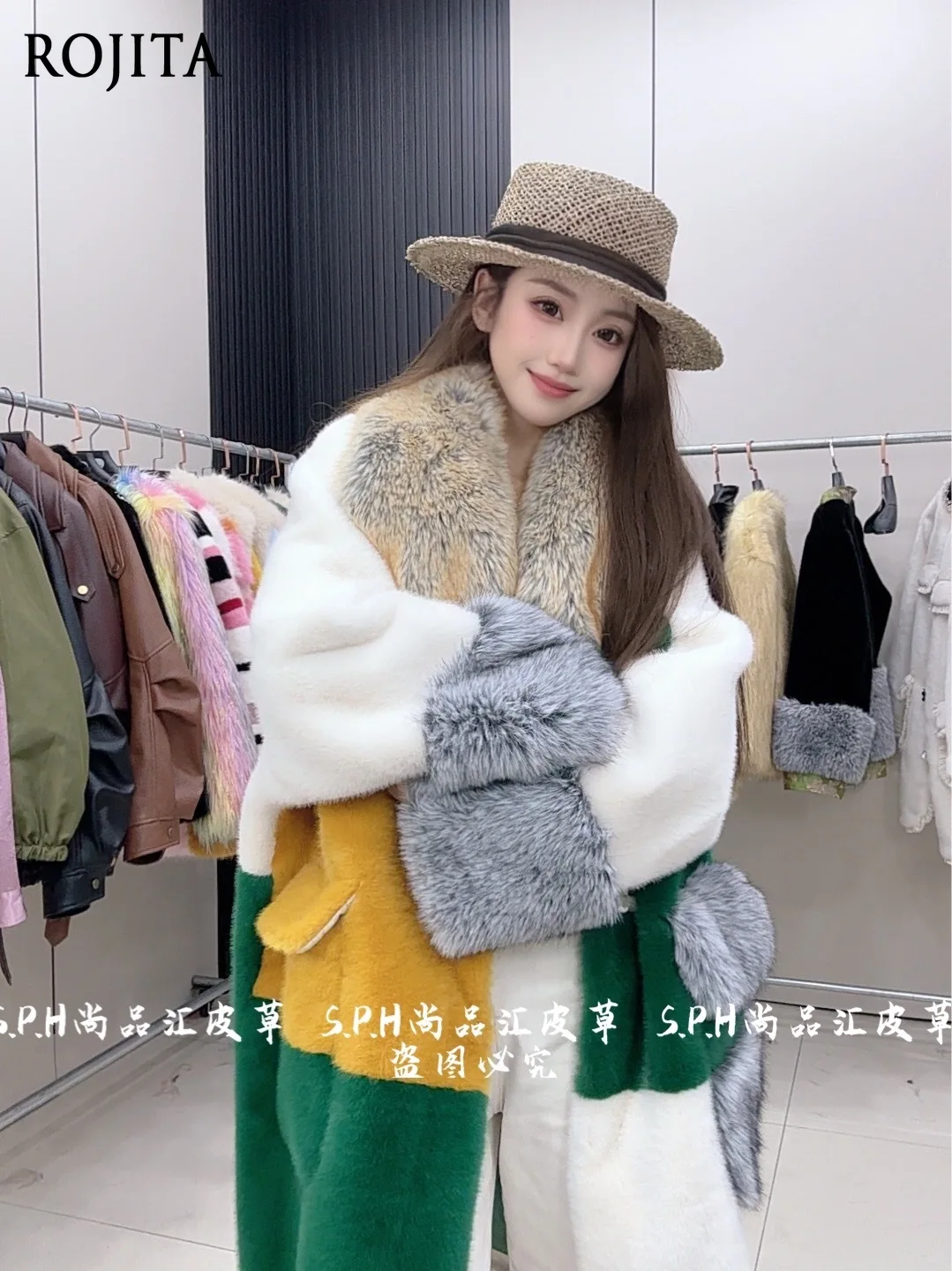 

Modern Faux Fur Coat for Women Winter Fashion Show Style Light Luxury Fur Collar Loose Faux Fur Coat Jackets for Women 2025