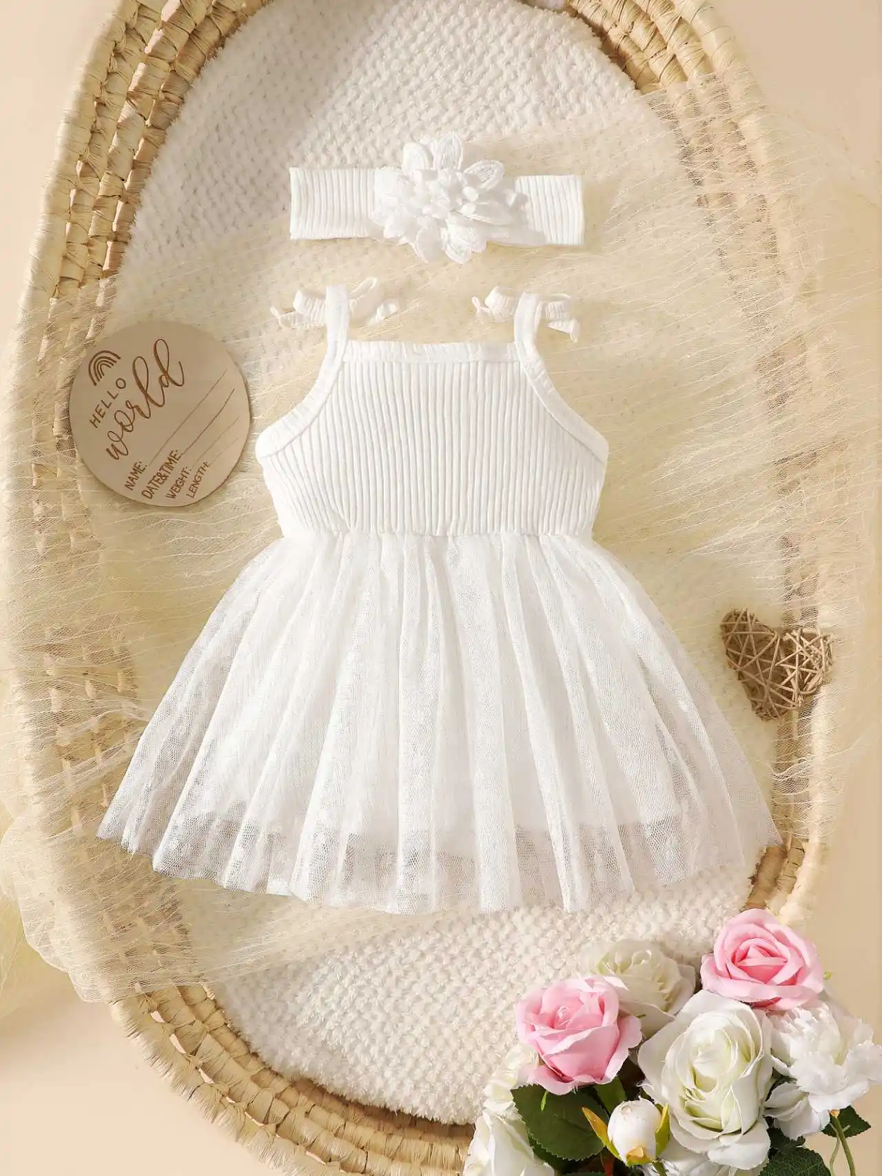 Sommerliches neues weißes geripptes Blumen-Mesh-Neckholder-Kleid für Mädchen mit passendem Blumen-Stirnband, süßer und lieblicher Stil. – Detail 4