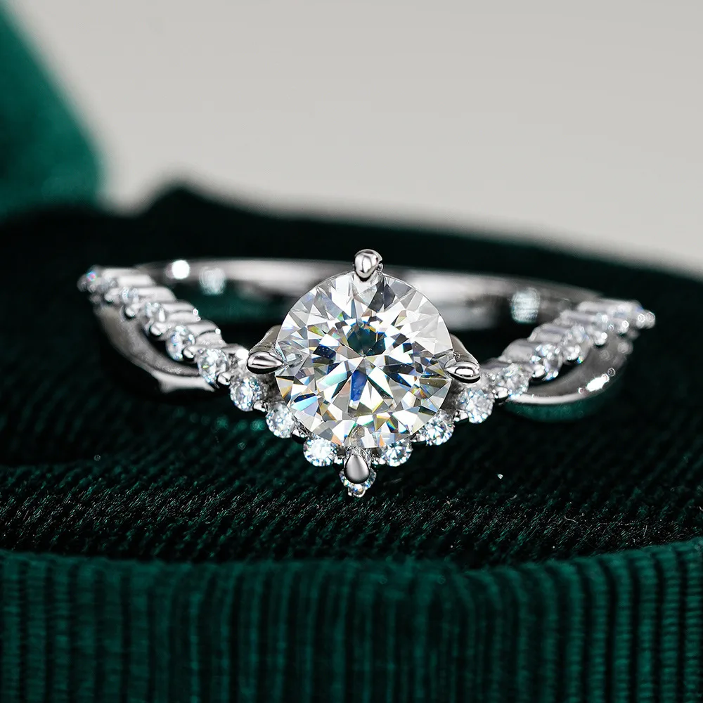 Lumira Luxury-inspired Design Moissanite Platinum PT950 Crown Ring 1 Carat Diamond for Women Timeless Jewelry Anniversary Gifts