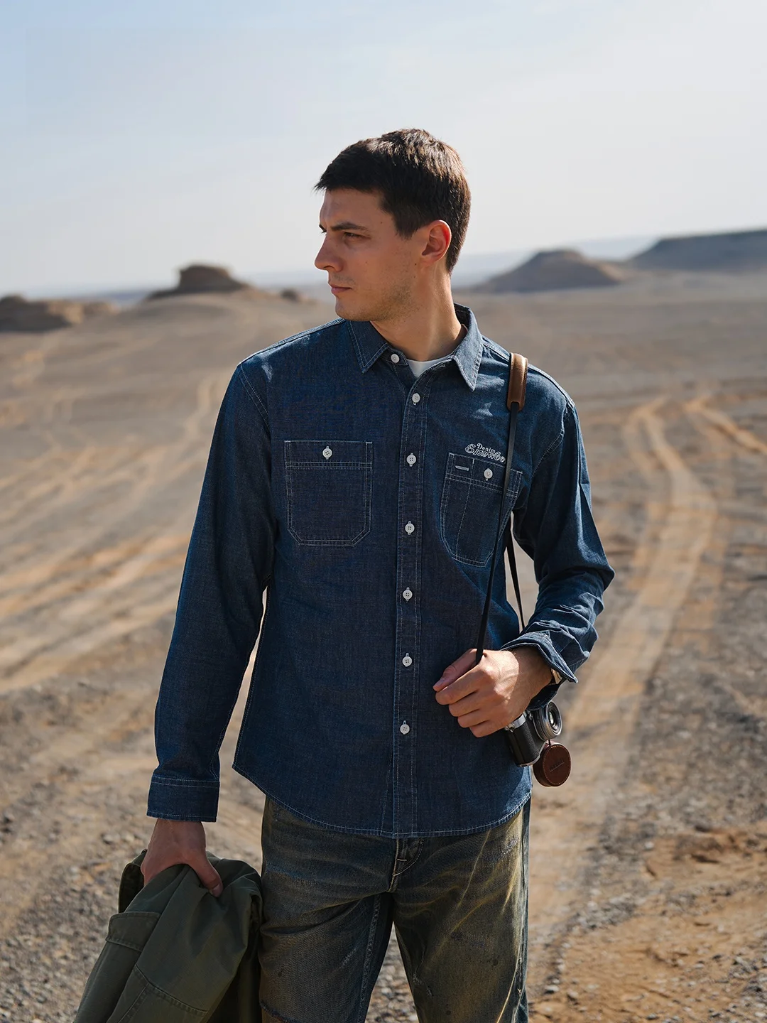 

Джинсовая рубашка свободного кроя в классическом стиле для работы SIMWOOD Tanino, 63 унции, хлопок, для молодежи, весна-осень, базовая модель M