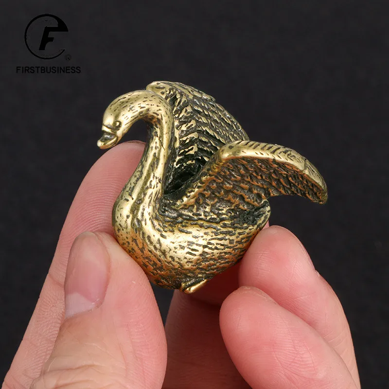 Wholesale Solid Brass Swan Small Statue Vintage Antique Animal Figurines Miniatures Home Office Desktop Ornament Tea Pet Crafts