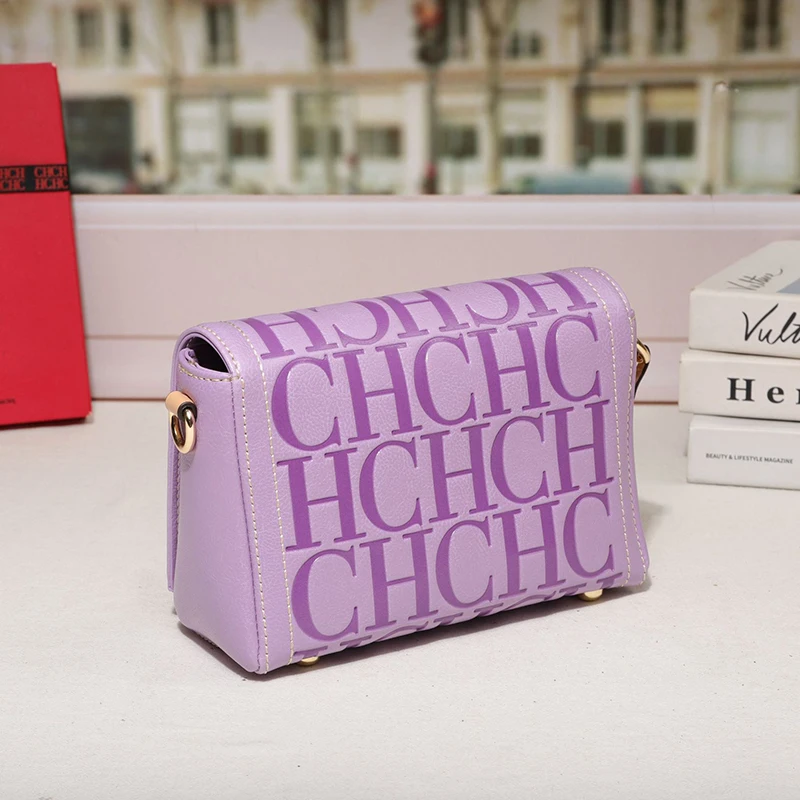 Neue Damen-Tasche im Cover-Stil, kleine quadratische Tasche, modische Achseltasche, klassische Schultertasche mit Buchstabenmuster, hochwertige Umhängetasche – Detail 3