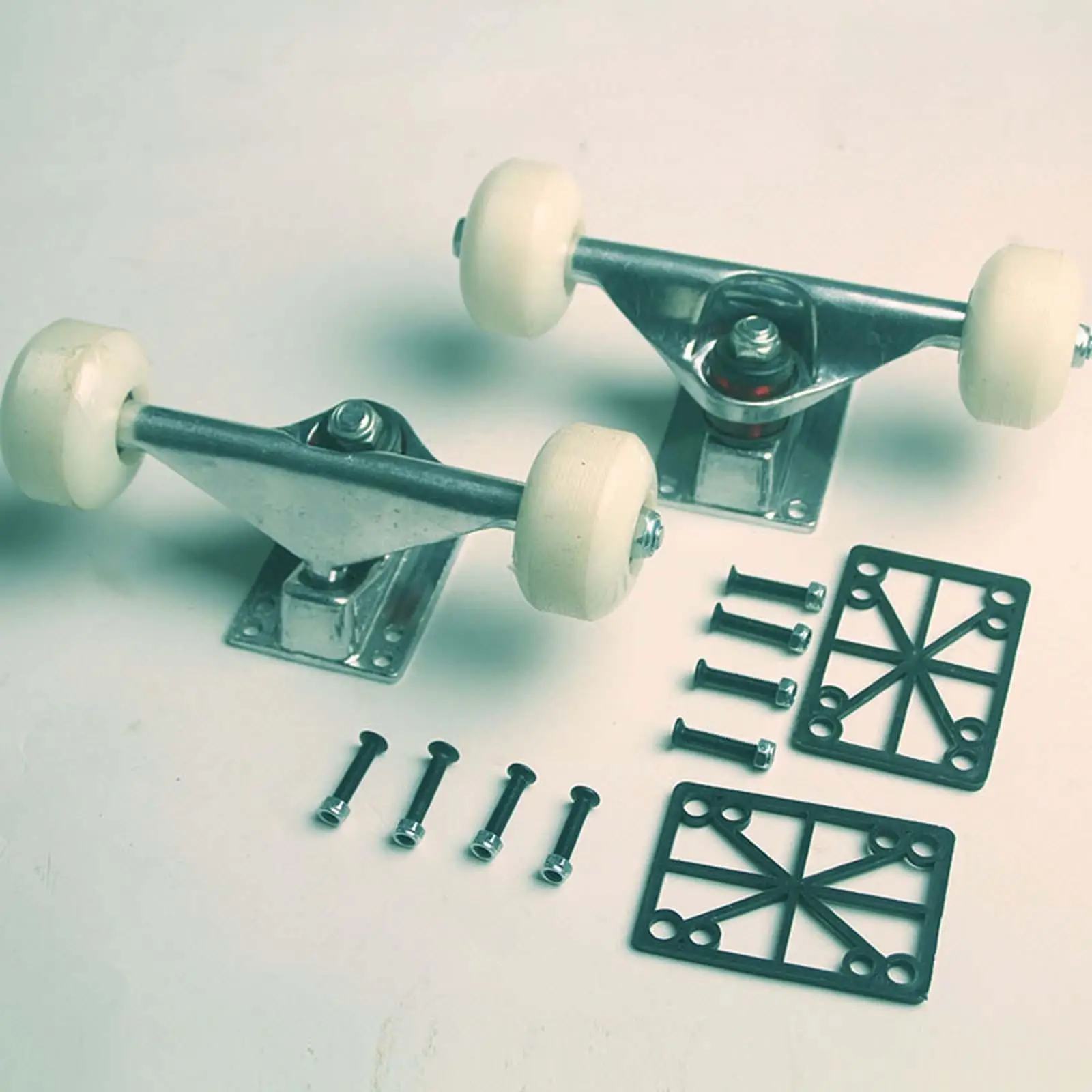 Durable Metal Skateboard Truck High Elastic Wheel Skateboard Axles Set for Electric Skateboard Conversion