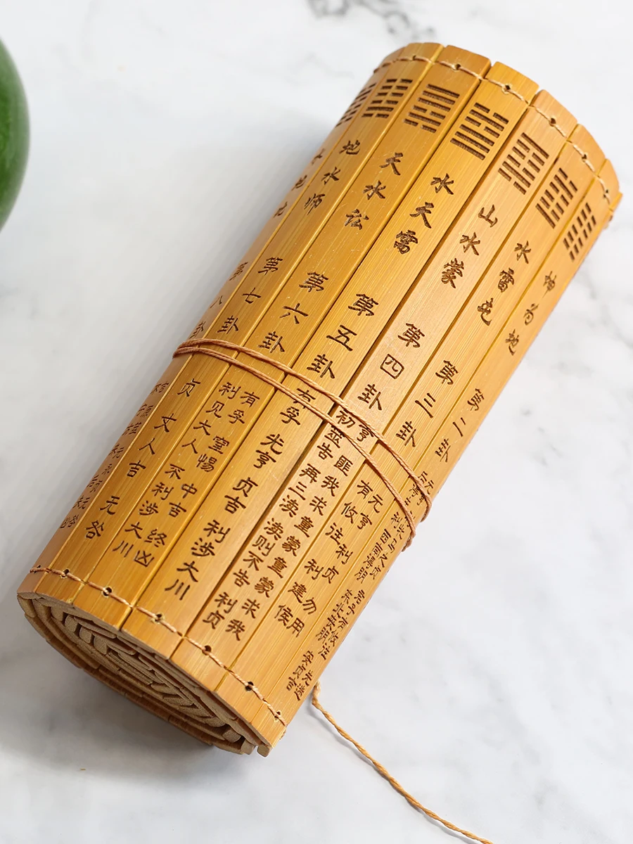 

64 Gua Bamboo Slips Book Volume Gua Ci Gua Xiang Gua Preface Gua Xiao Duan 64 pieces of Chinese culture with a height of 15.8cm