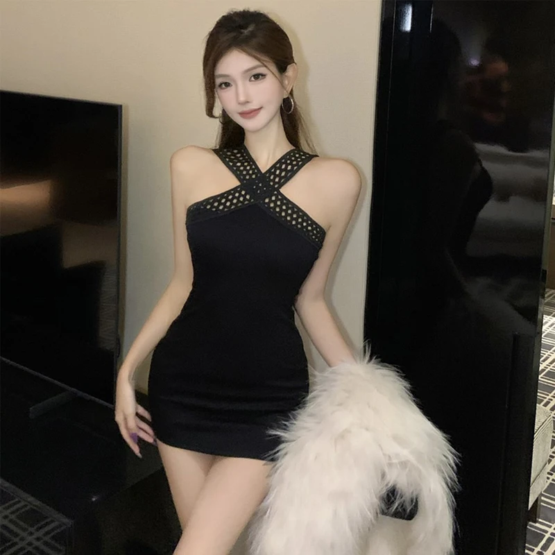 Sukienka na imprezę wiosna-lato 2026, seksowna sukienka mini z odkrytymi plecami, wiązana na szyi, obcisła, krótka, czarna sukienka damska z efektem odsłoniętych pośladków.