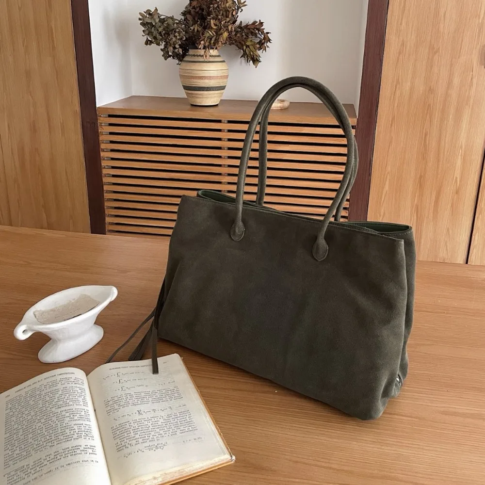 

Frosted Retro Women's Large-capacity 2026 New Autumn and Winter Versatile Bag To Work Commuting Niche Design Simple Fashionable