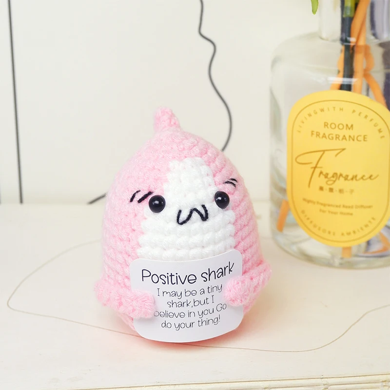 لطيف الطاقة الإيجابية البطريق القرش السلاحف دمية مع بطاقة محبوك الحلي مضحك اليدوية الكروشيه عيد الميلاد هدايا عيد الميلاد السنة الجديدة #4