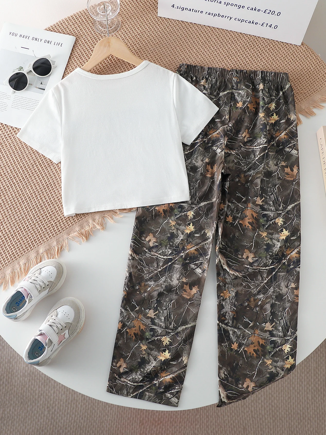 Girls Aged 8-12 Years Old Casual Suit, New York Style T-Shirt with Maple Leaf Print Pants