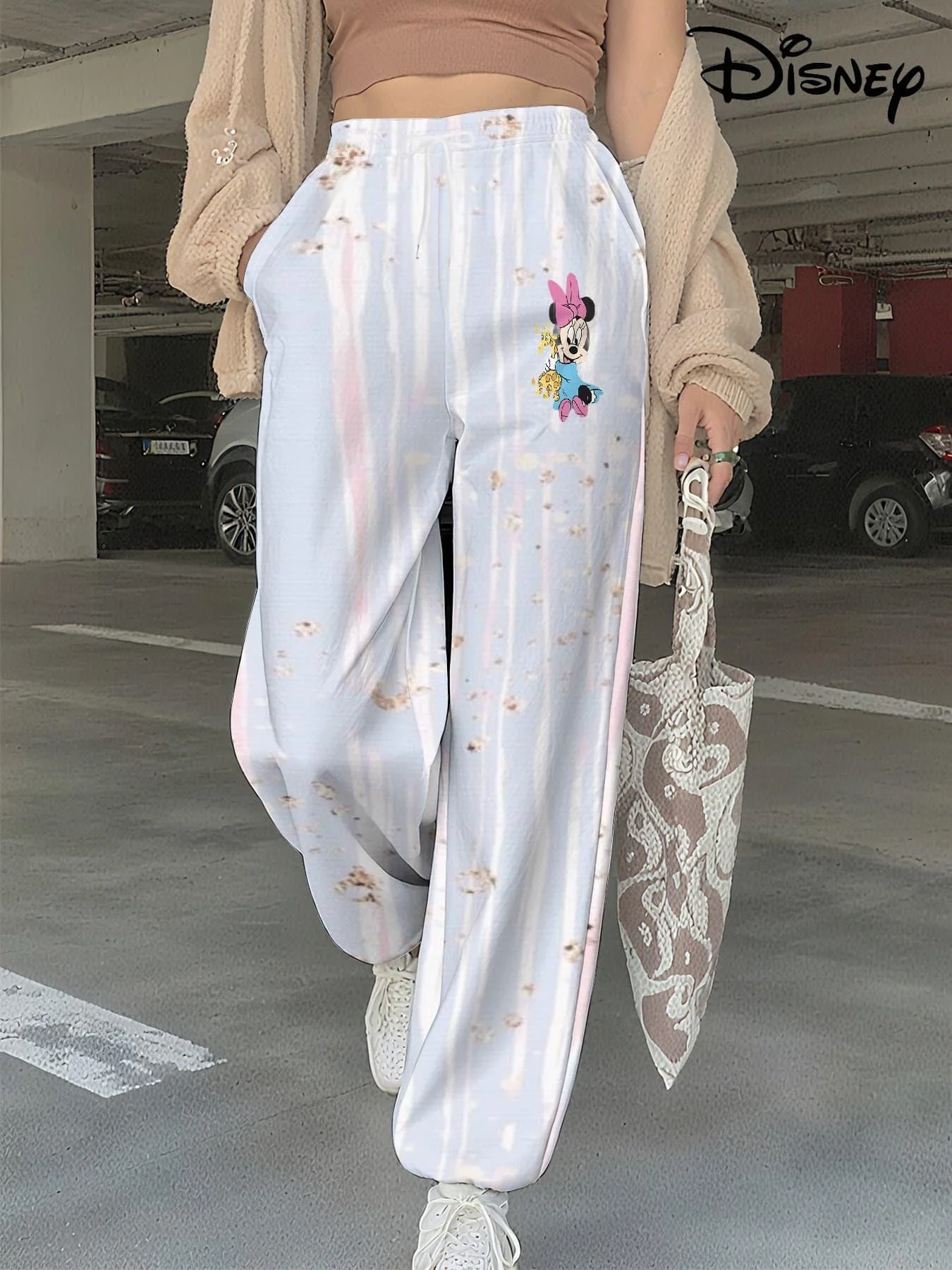 Nuovi pantaloni alla caviglia primaverili e autunnali stile street esplosivo da donna alla moda con cartoni animati animati Disney per adulti da donna oversize