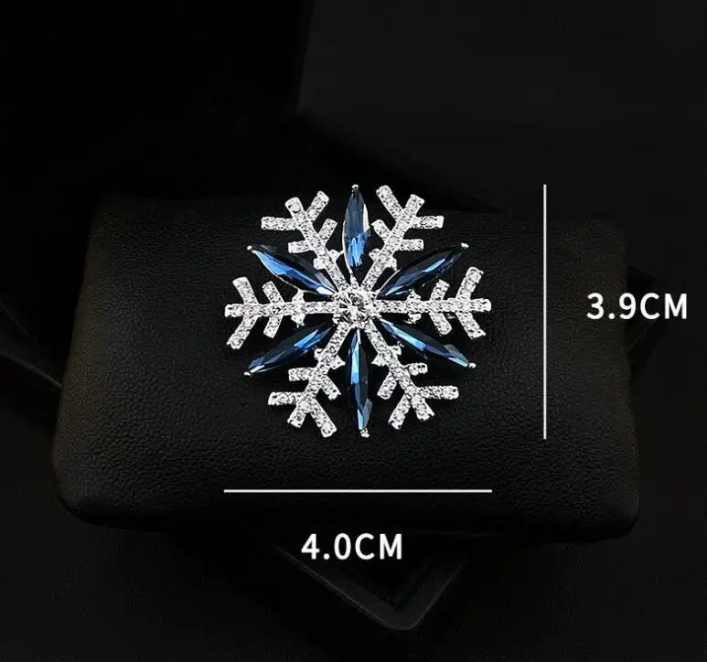 Exquisite Women‘s Brooch Crystal Snowflake Lapel Pins for Men Blue CZ Rhinestone Suit Clothes Badge Luxury Jewelry Accessories