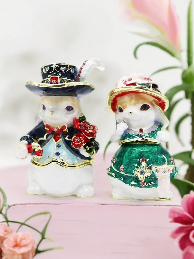 Japanese style enamel crafts, rabbits couples  home decor counters, creative wedding gifts, and exquisite gift for friend