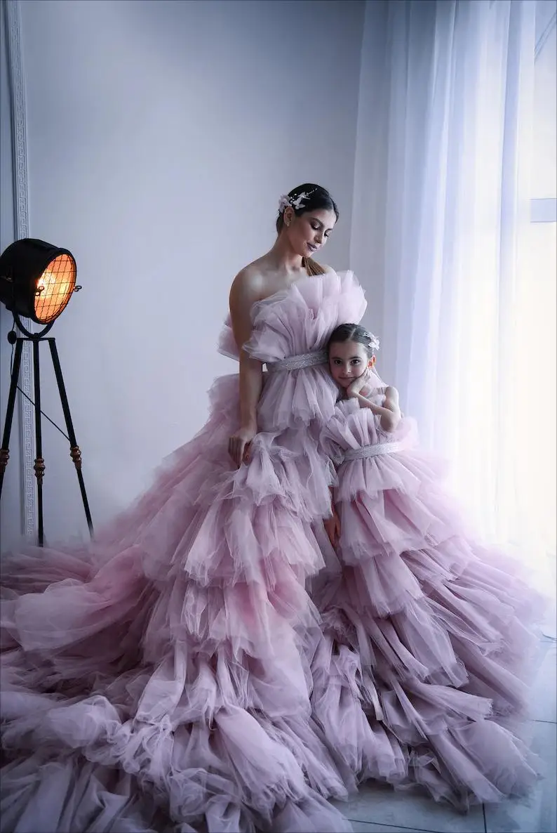 Large Tulle Mother Daughter Dresses for Photoshoot Strapless Tiered Ball Gown Pink Mom and Daughter Party Dresses