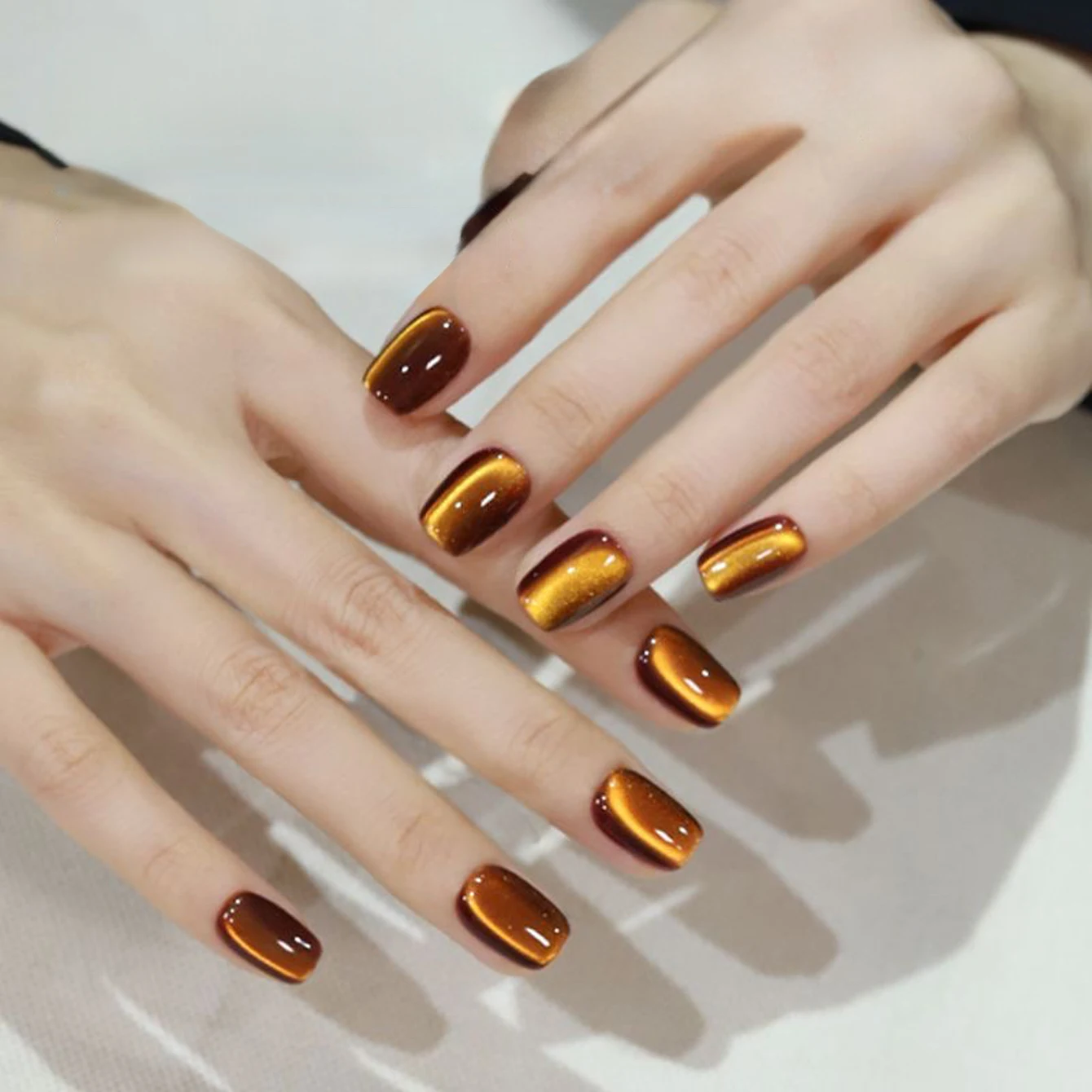 10ML 1PCS 2025 New Gold Nails Glass Bead Autumn and Winter Hot Selling Coffee Cat Eye Gel Nail Polish Christmas Nails
