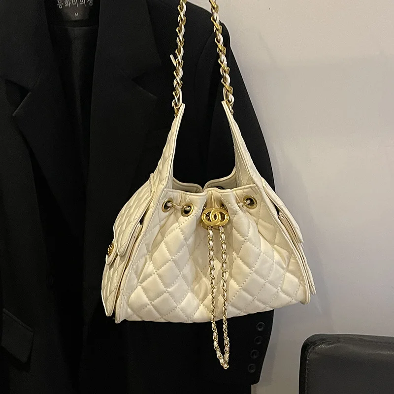 

Стеганая мятая сумка-хобо 2025, кошелек под мышками на шнурке, шикарная женская сумка-ведро с ремешком-цепочкой