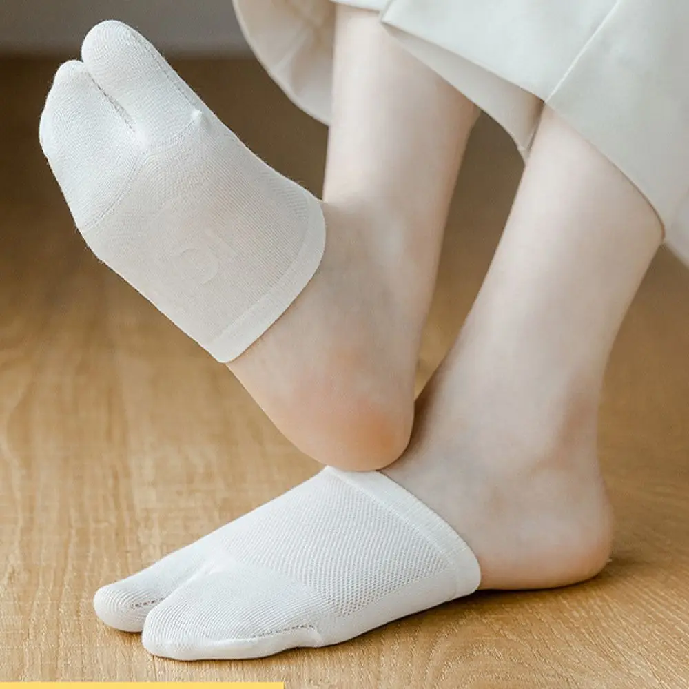 Lovely Cute Cotton Summer Breathable Candy Color Mesh Two Toe Socks Women Hosiery Split Toe Socks Half Palm Socks