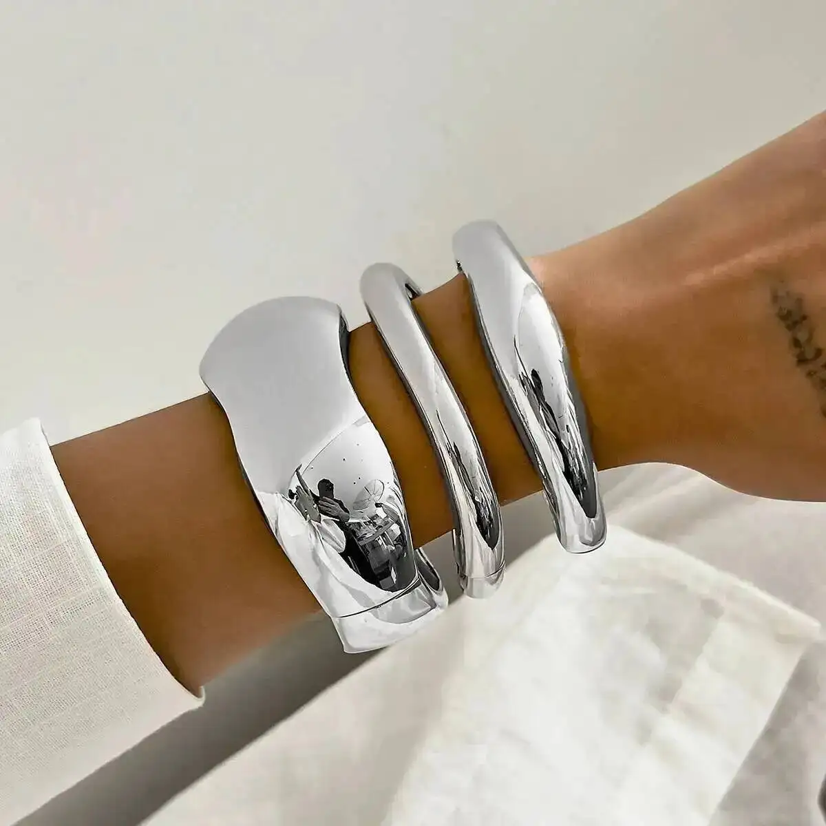 

Punk Metal Spring Wide Bangles Gold Color Geometric Arm Bracelets for Women Hip Hop Grunge Steampunk Style 3 Styles for Men