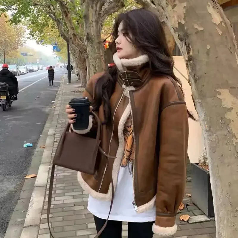 Casacos de couro shearling para mulheres, lã real, pele de cordeiro, pele de carneiro, jaqueta moto motoqueiro, inverno, 2023