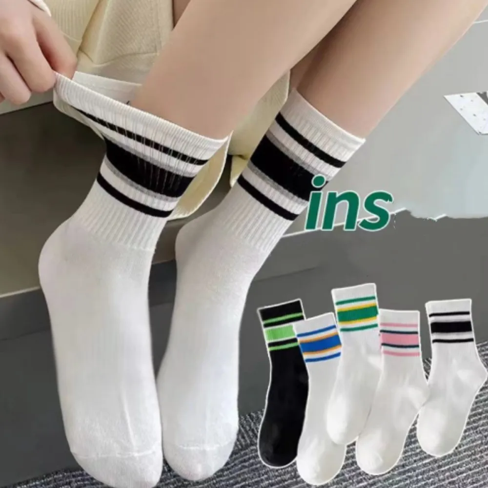 Harajuku gestreifte Socken für Frauen Männer Street Hip Hop Skateboard atmungsaktive Mode Mid Tube Paar Sports ocken zufällige Farbe