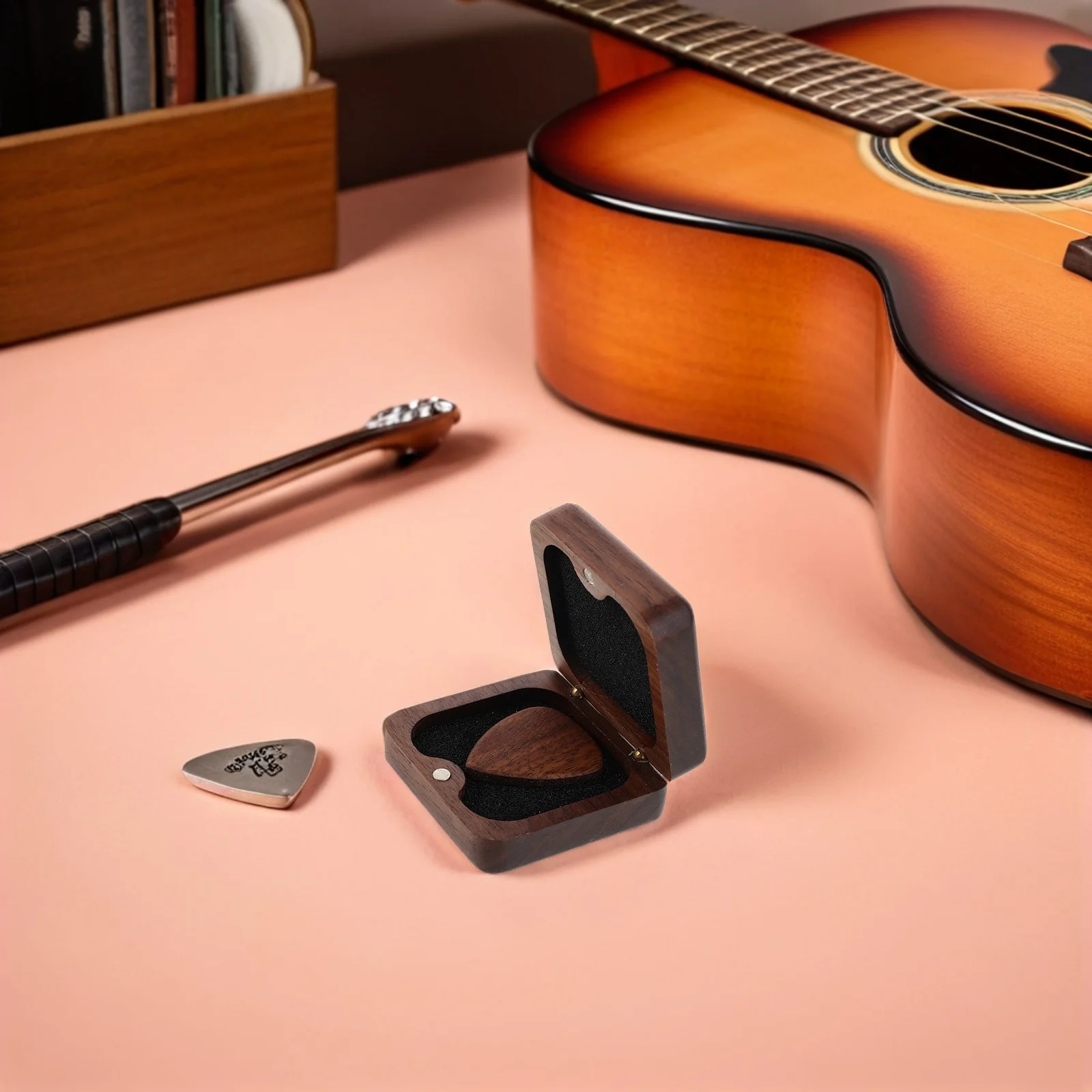 

1Set Walnut Guitar Picks in Solid Wood Box Portable Acoustic Bass Guitar Plectrums Thumb Finger Picks Acoustic Plectrum Pack