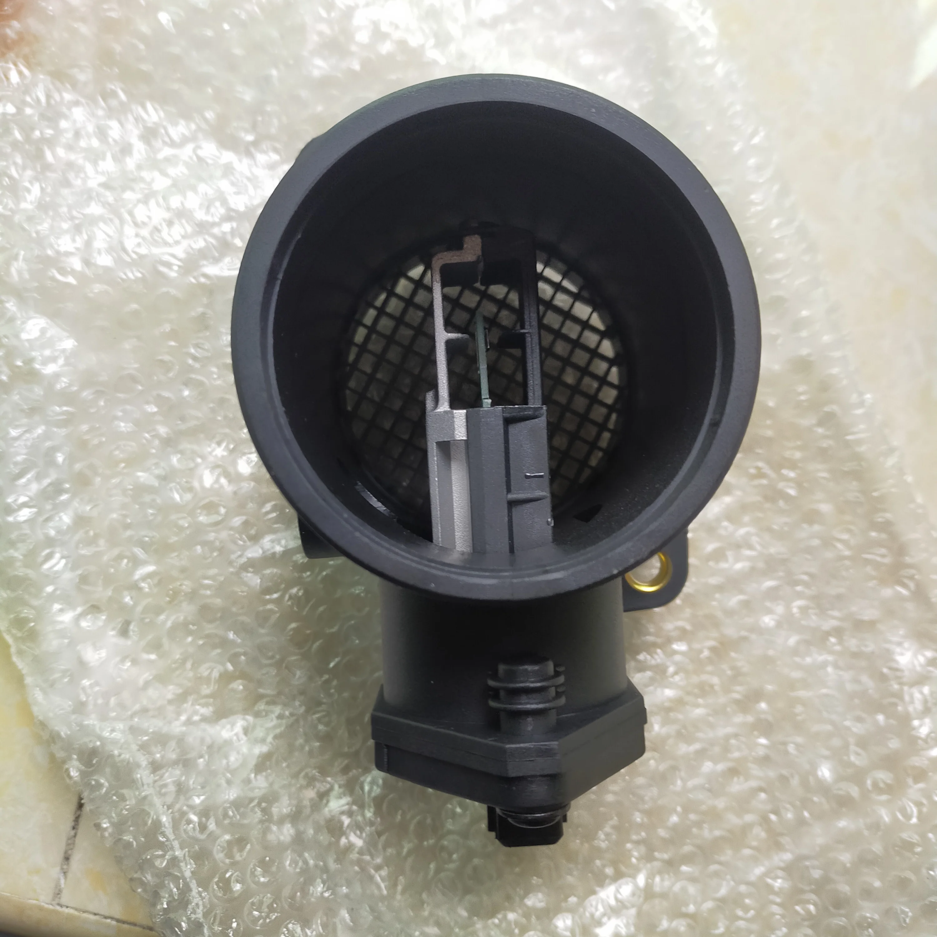 Picture 4: 0281002156 53030758 Mass Air Flow Meter Sensor For CHRYSLERR JEEP 0281002156 53030758