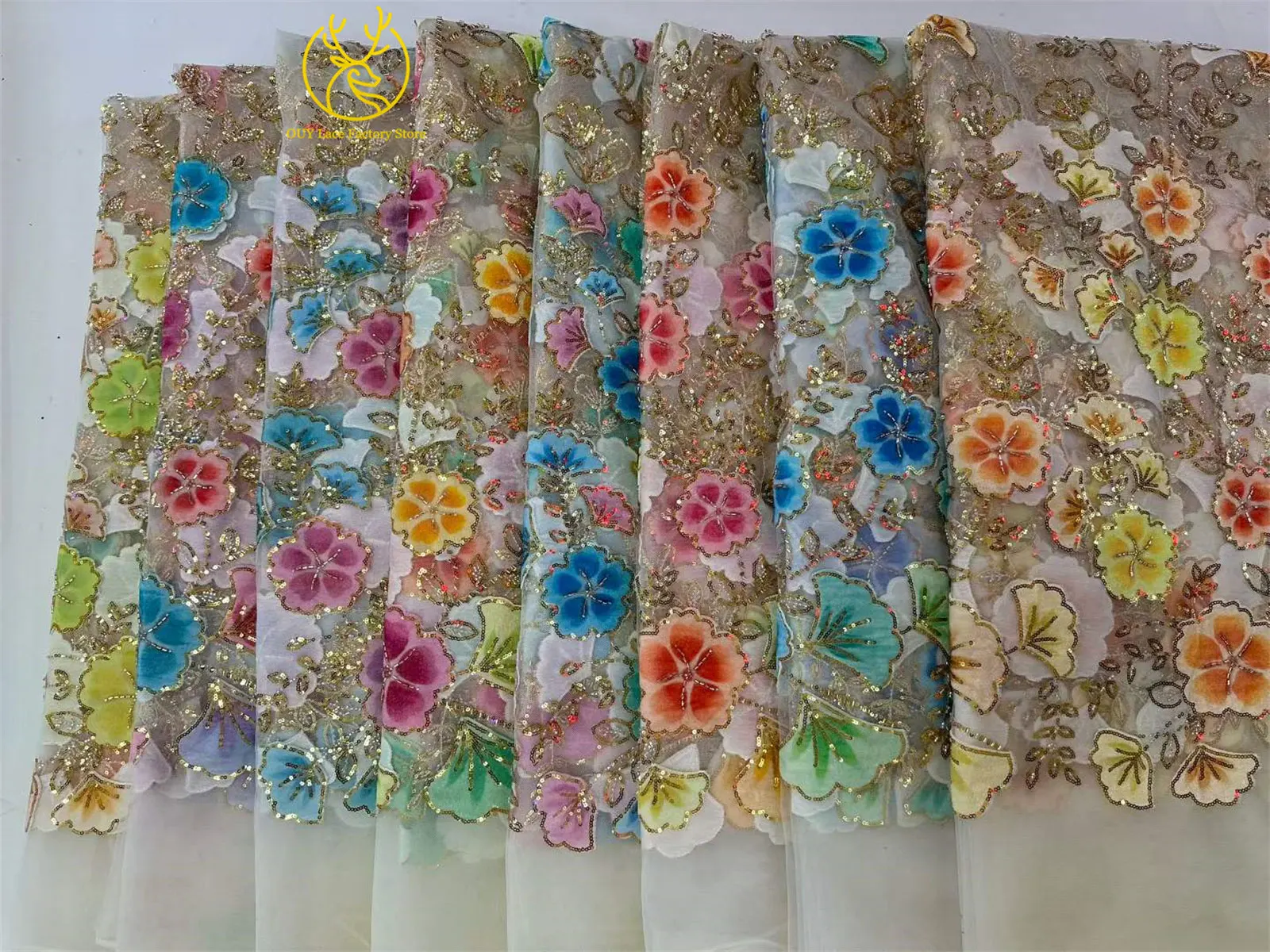 Nigerianischer eleganter Perlen-Blumen-Spitzenstoff, 5 Yards, modischer französischer Spitzenstoff mit goldenen Pailletten für Brautkleider zum Nähen – Detail 3
