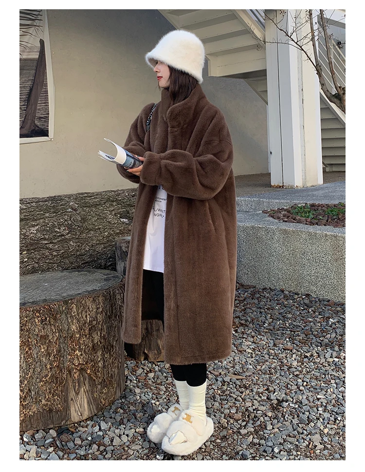 Cappotti con collo in pelliccia sintetica Cinture invernali da donna Goth naturale a righe Elegante scollo a V caldo Completo con lacci Evento alla moda Senza macchie Lungo elastico