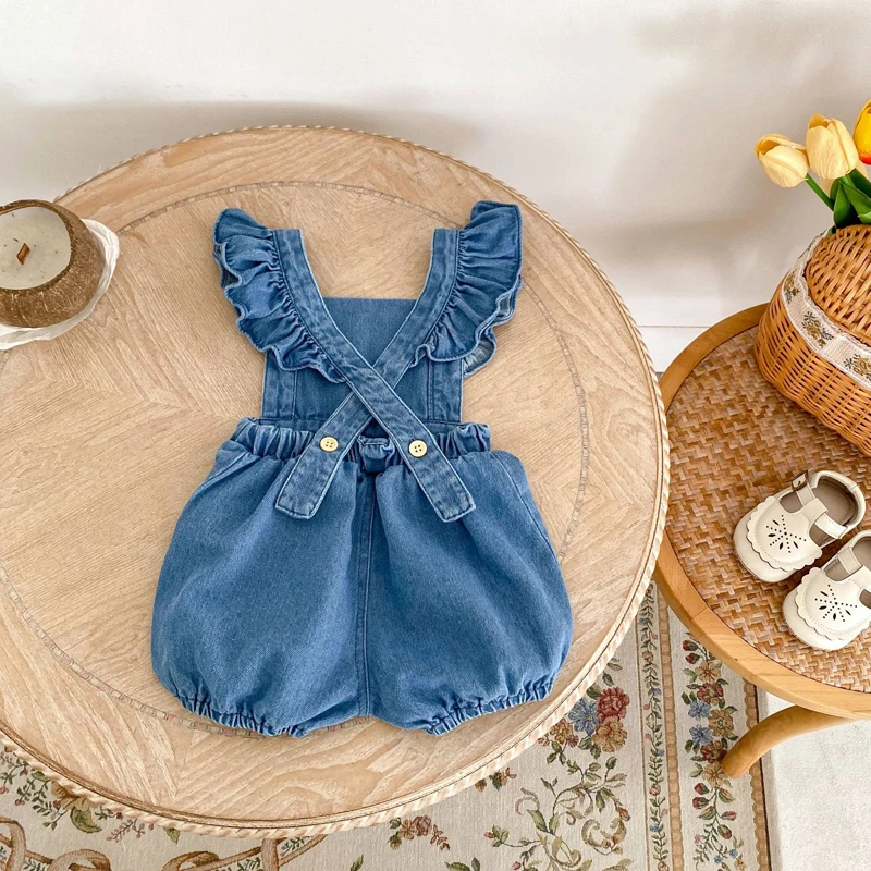 Autumn new style 0-3 year old baby clothing for baby girl trend denim suspenders shorts Xiaofei sleeves suspenders clothes