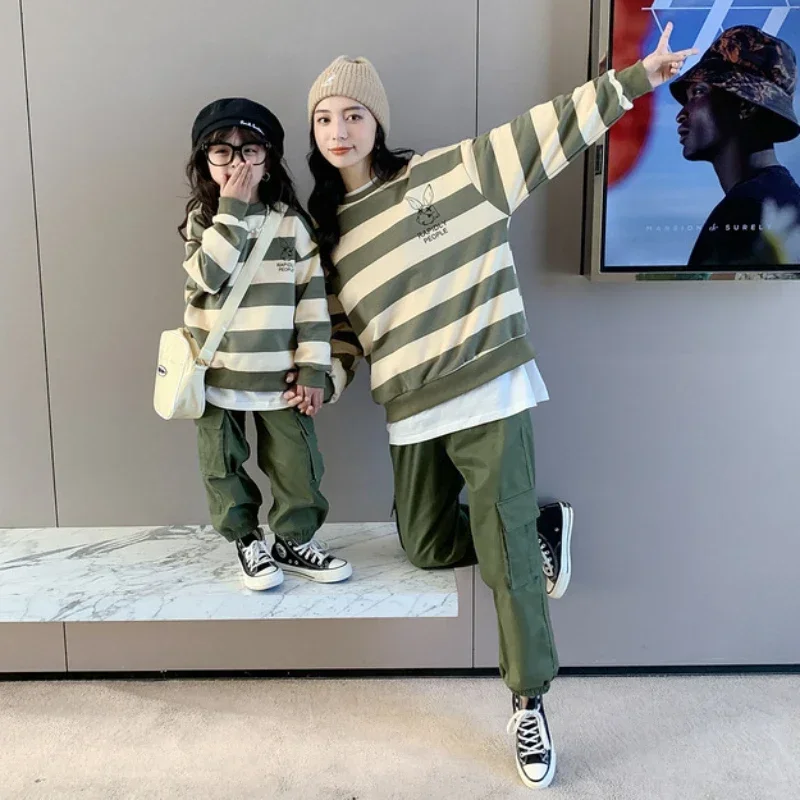 Parent-Child Outfit For a Family Of Four Dad Son Boy Matching Clothes Fashion Mom Daughter Girl Pants Men Women Cargo Trousers