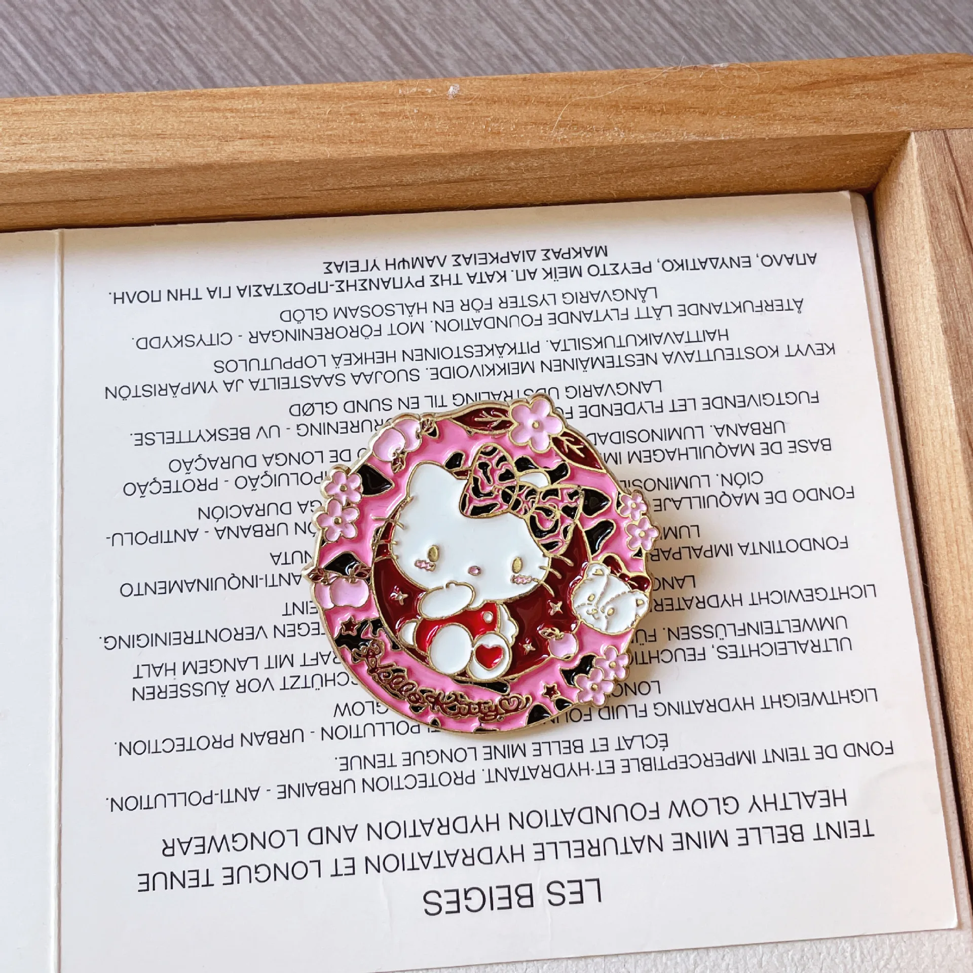 Sanrio 핀 헬로 키티 Kuromi 배지 브로치 Cinnamoroll 만화 금속 옷깃 핀 학생 배낭 쥬얼리 액세서리 선물