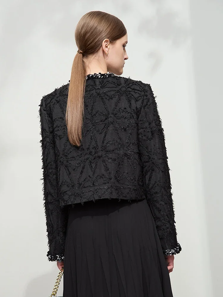 Amii Minimalist 2025 Autumn New Round Neck Bead Piece Webbing Fringed Texture Jacket Shoulder Padded Elegant Short Top 12541160