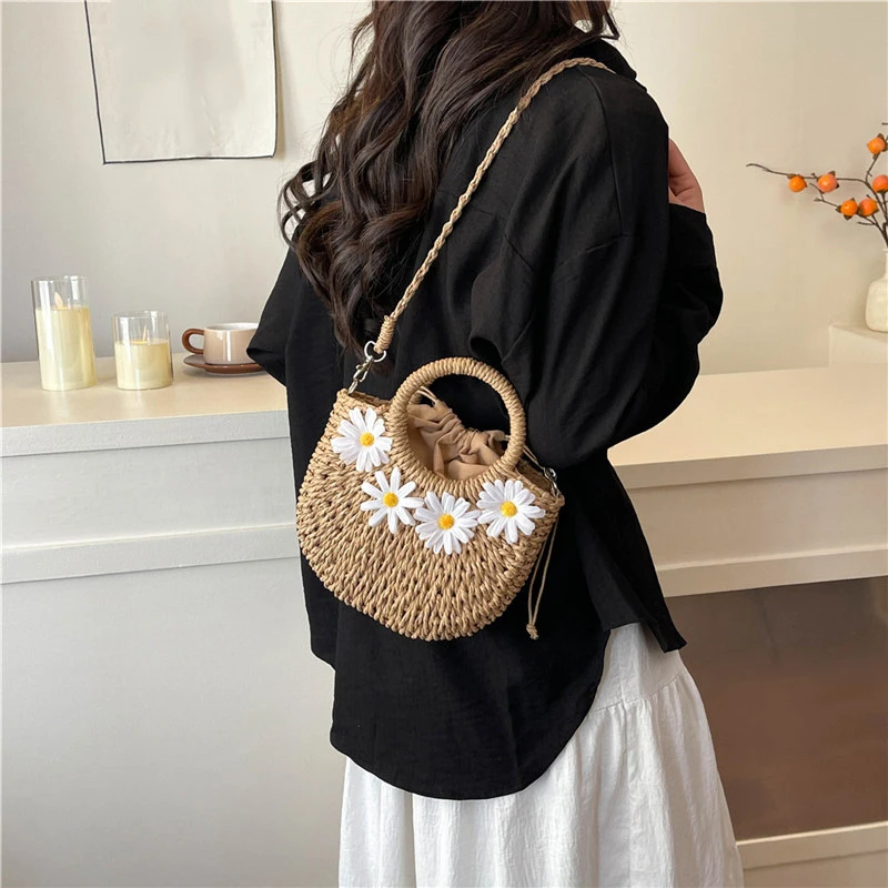 Women's Large Capacity Handwoven Daisy Straw Rattan Crossbody