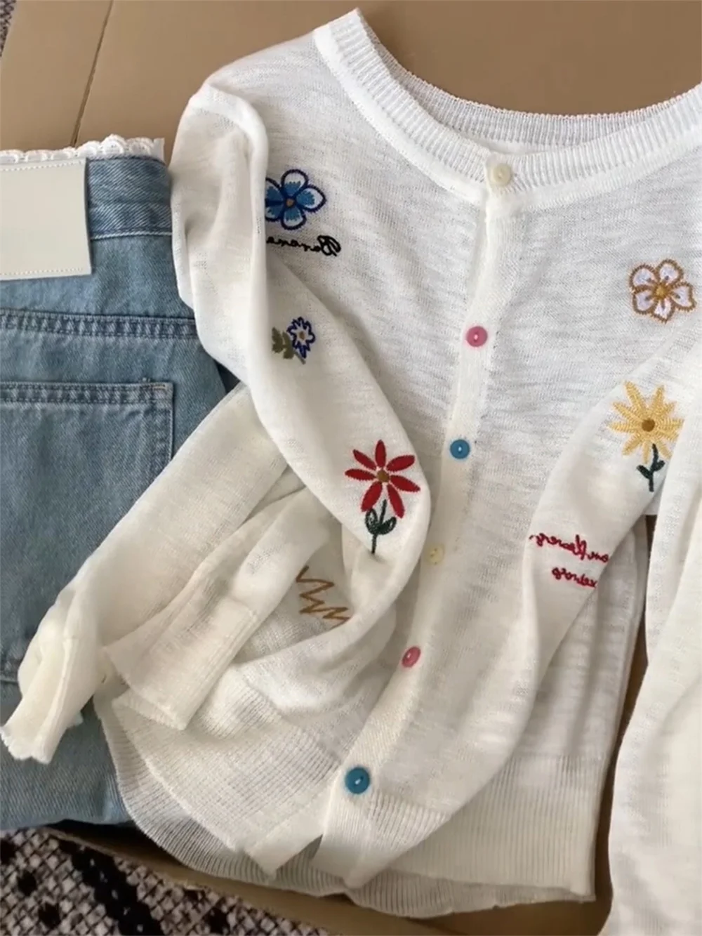 

Тонкий длинный вязаный открытый кардиган с милым цветочным принтом в Корейском стиле, повседневный универсальный весенне-осенний мужской и женский повседневный модный топ