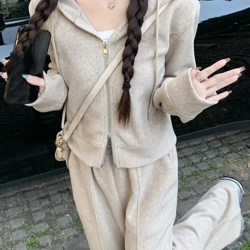 

2025 Hot New Spring and Autumn Women's Casual Sports Suit Hooded Double Zipper Sweatshirt and Wide-leg Pants Two-piece Set