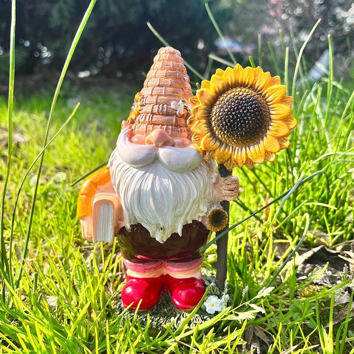 

1pc bee day gift gnome gnome ornament garden resin statue ornament decorative gnome crafts