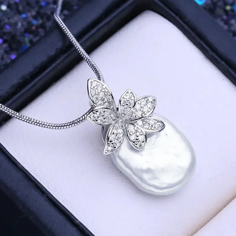 Huitan Novel Irregular Design Pendant Necklace Hip Hop Imitation Pearl Party Accessory for Women Exquisite Chic Modern Jewelry