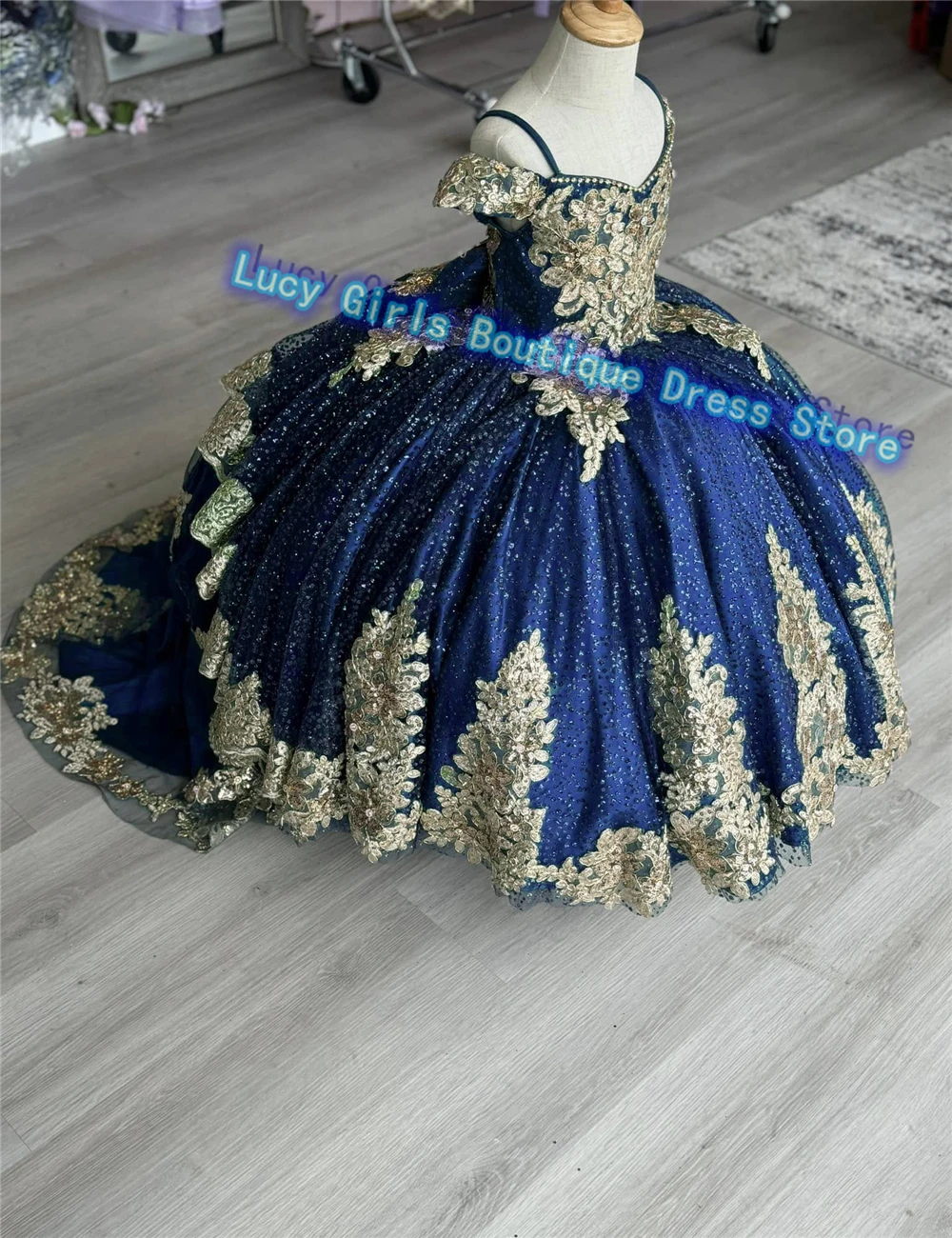 

Luxury Flower Girls Dress Tulle Fluffy Quality Gold Applique For Wedding Ball Gowns Little Girls Birthday Party Evening Dresses