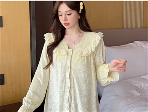 New Autumn Winter Sleeping Night Dress Women Long Sleeve Nightdress Gold Velvet Sleepwear Lady Nightgowns Loose Warm Nightwear