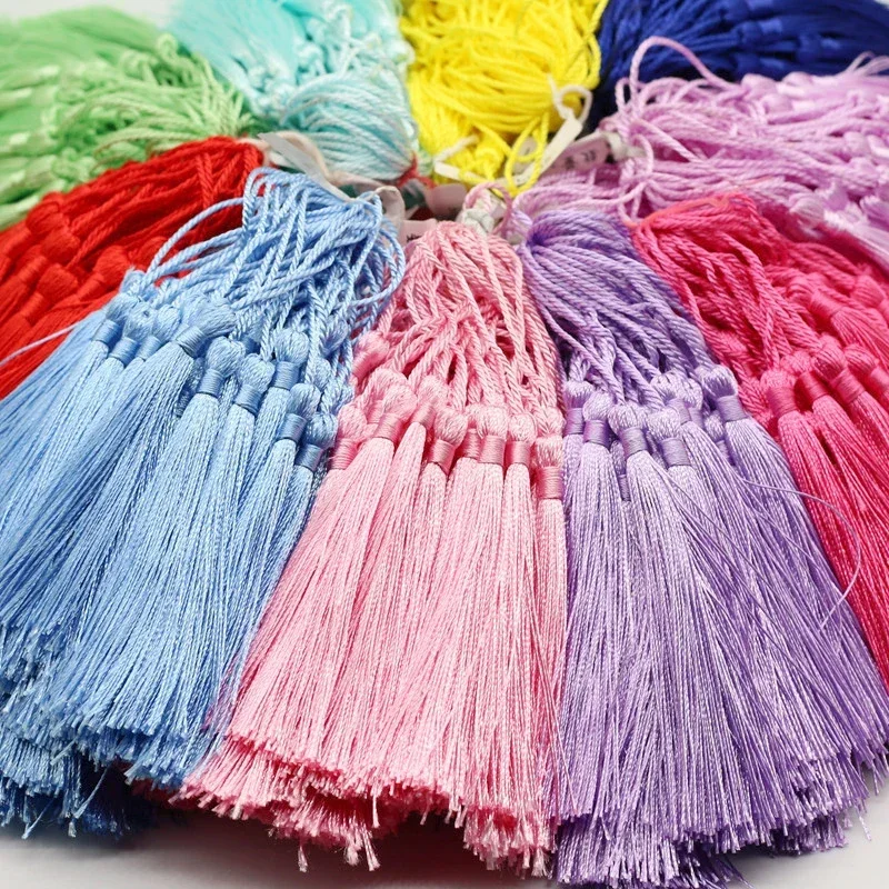 100 ชิ้นพู่บุ๊คมาร์คพู่ Silky Handmade Soft Craft Mini Tassels พร้อมห่วงสําหรับเครื่องประดับ DIY ทําอุปกรณ์