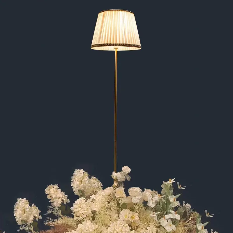 Wedding props French lampshade luminous table lamp street guide European crystal hall hotel wedding hall Korean stage ornament