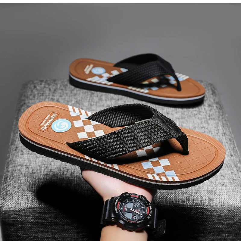 

Classic and simple men's versatile woven strap flip-flops for outdoor and indoor casual wear