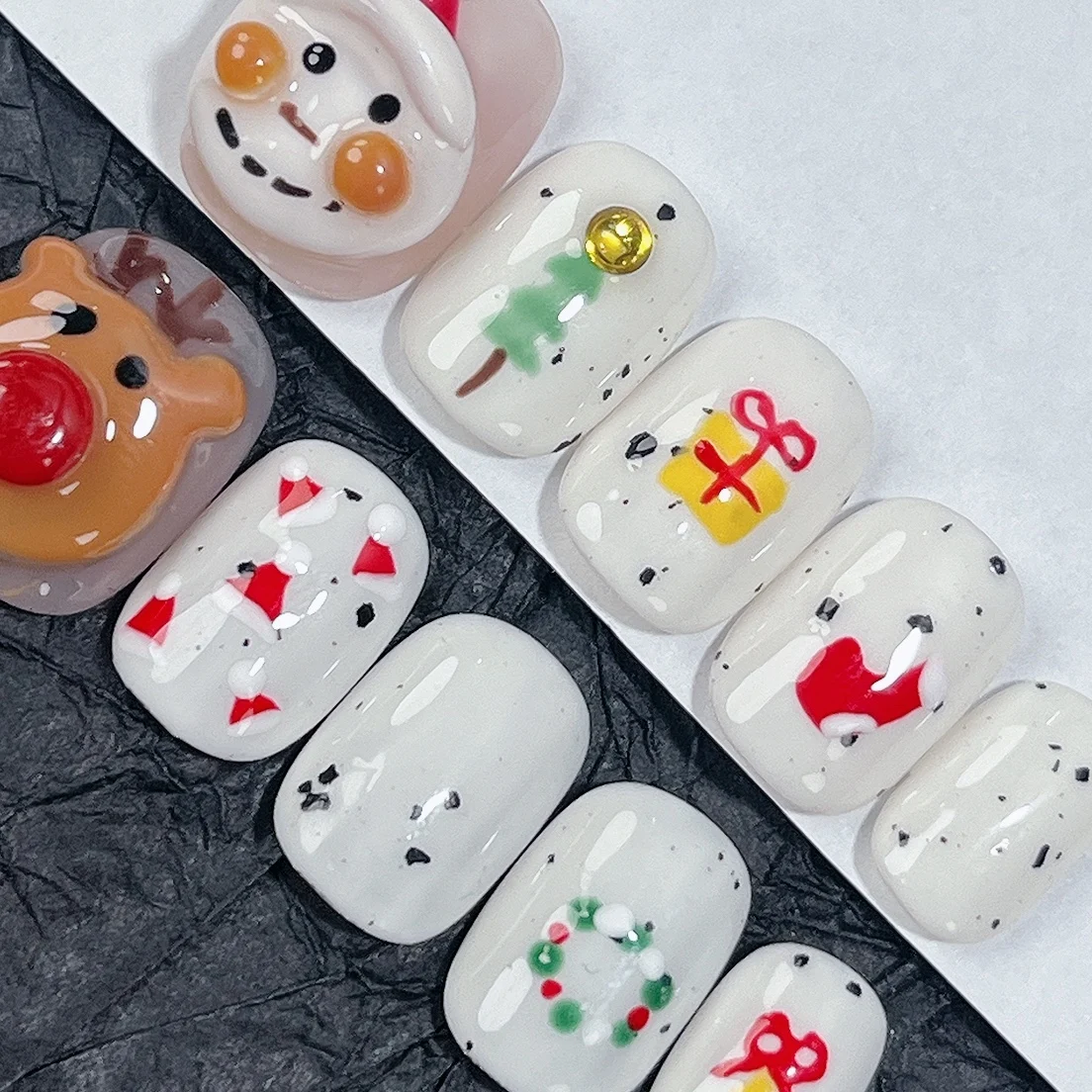 

Christmas Snowman Removable Reusable High Quality Handmade Press On Nails with Festive Style.No.24819