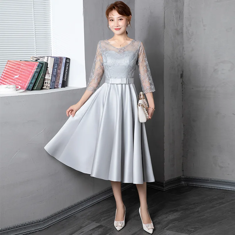 SIlver Elegant Mother Of The Bride Dresses 2024 Knee Length Formal Mum Party Dress For Weddings