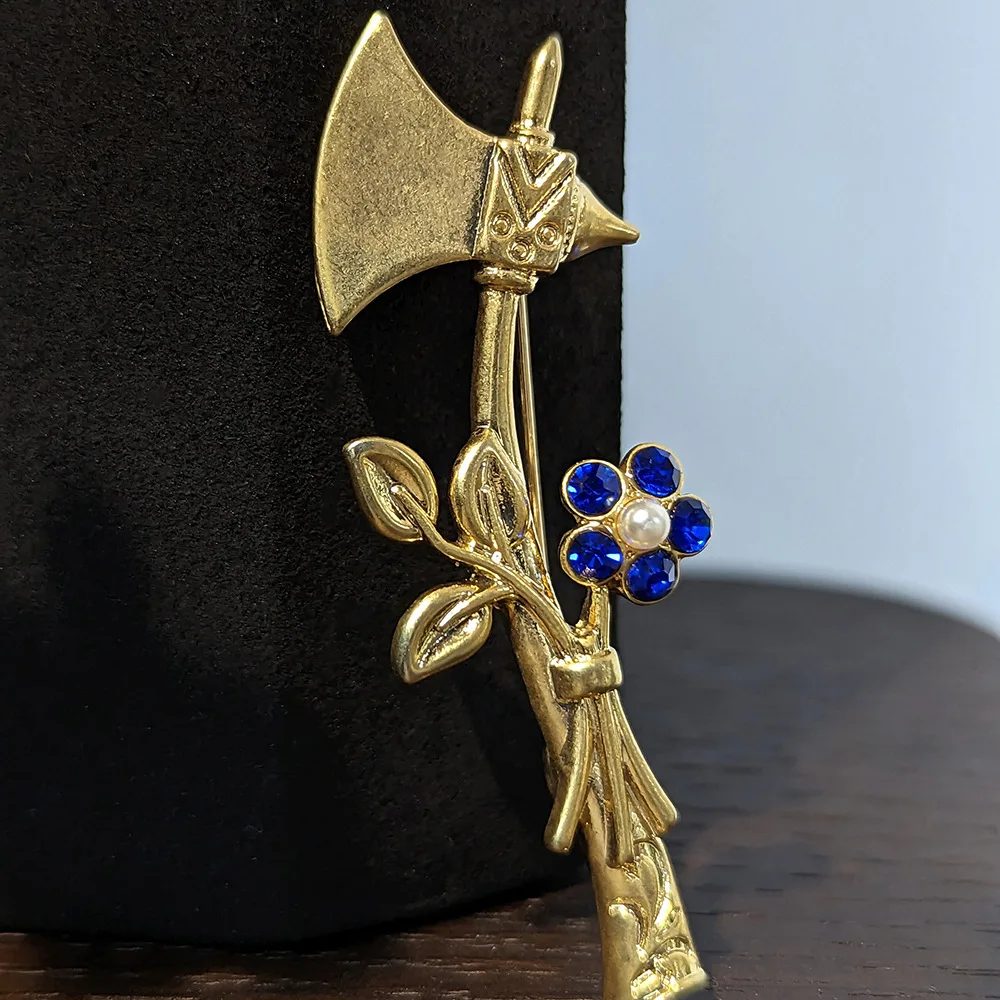 

European and American Vintage High Quality Brass Gold Plated Axe Flower Style Brooch Coat Corsage Accessories For Men and Women