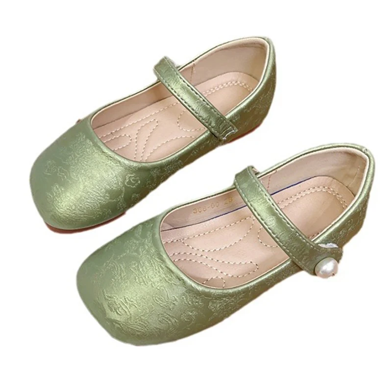 

Детская обувь для девочек, нескользящая мягкая подошва, весна-лето 2023, детская модная элегантная кожаная обувь в британском стиле с жемчужным дизайном